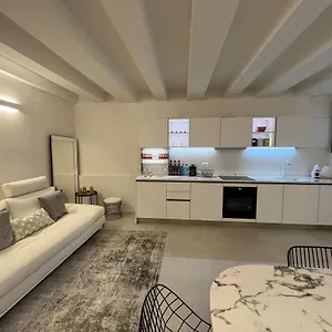 Immobiliare Nk Palazzo Bonvicini Appartement
